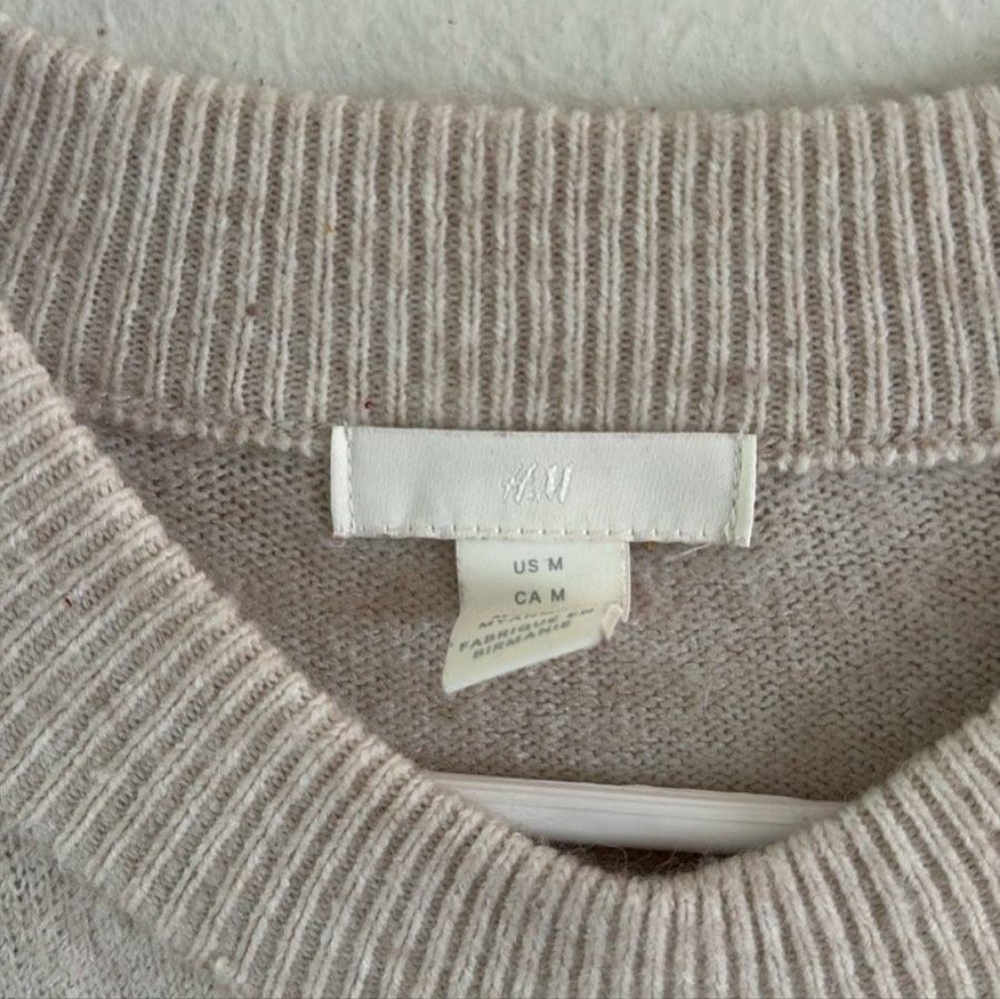 H&M Sweater - Picture 2 of 3